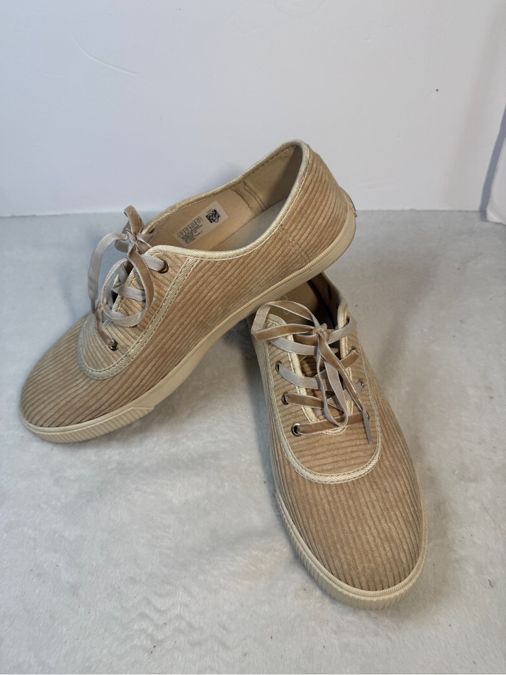 Toms Corduroy Carmel lace up sneaker womens 8